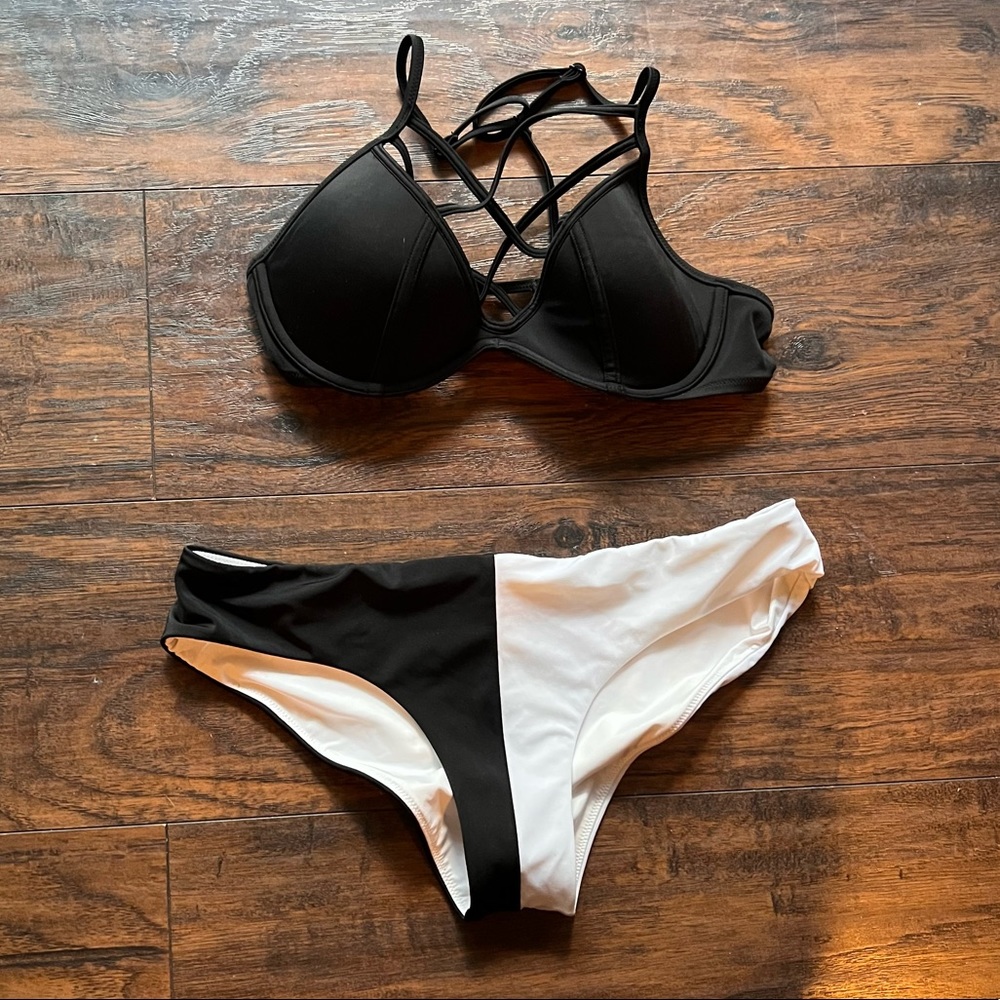 Victoria’s Secret / PINK bathing suit bikini